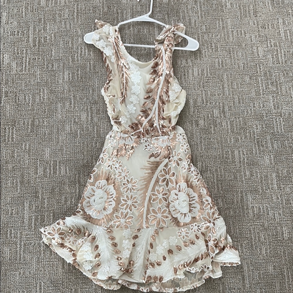 Selfie Leslie White and Gold Sequin Dress
